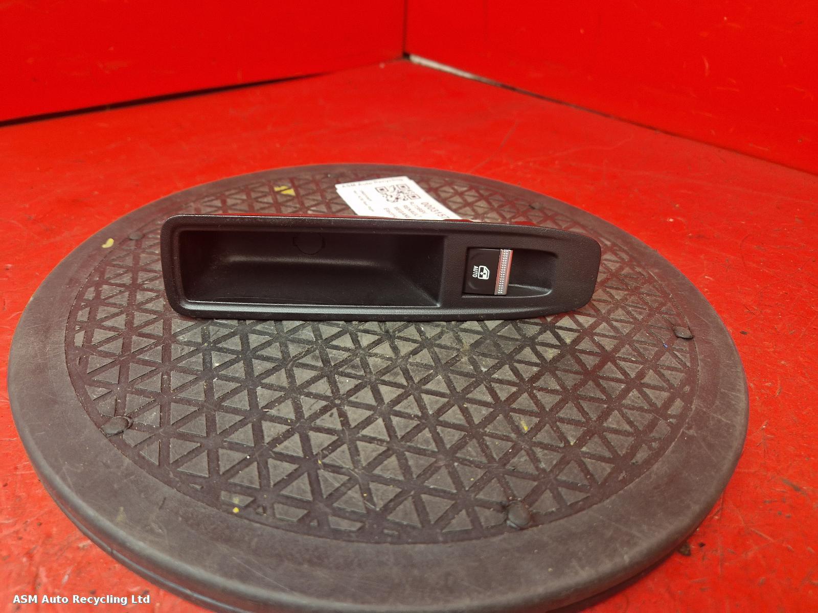 View Auto part Elect. Window Switch Renault Megane E-tech 2024