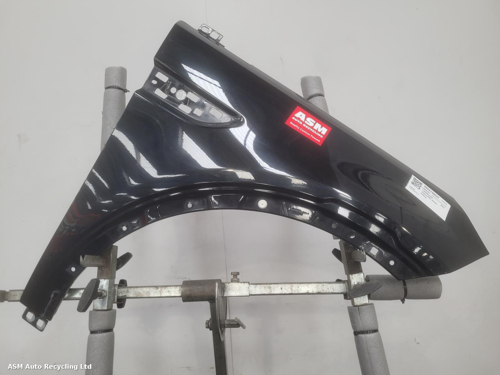 View Auto part R Wing Land Rover Discovery Sport 2015
