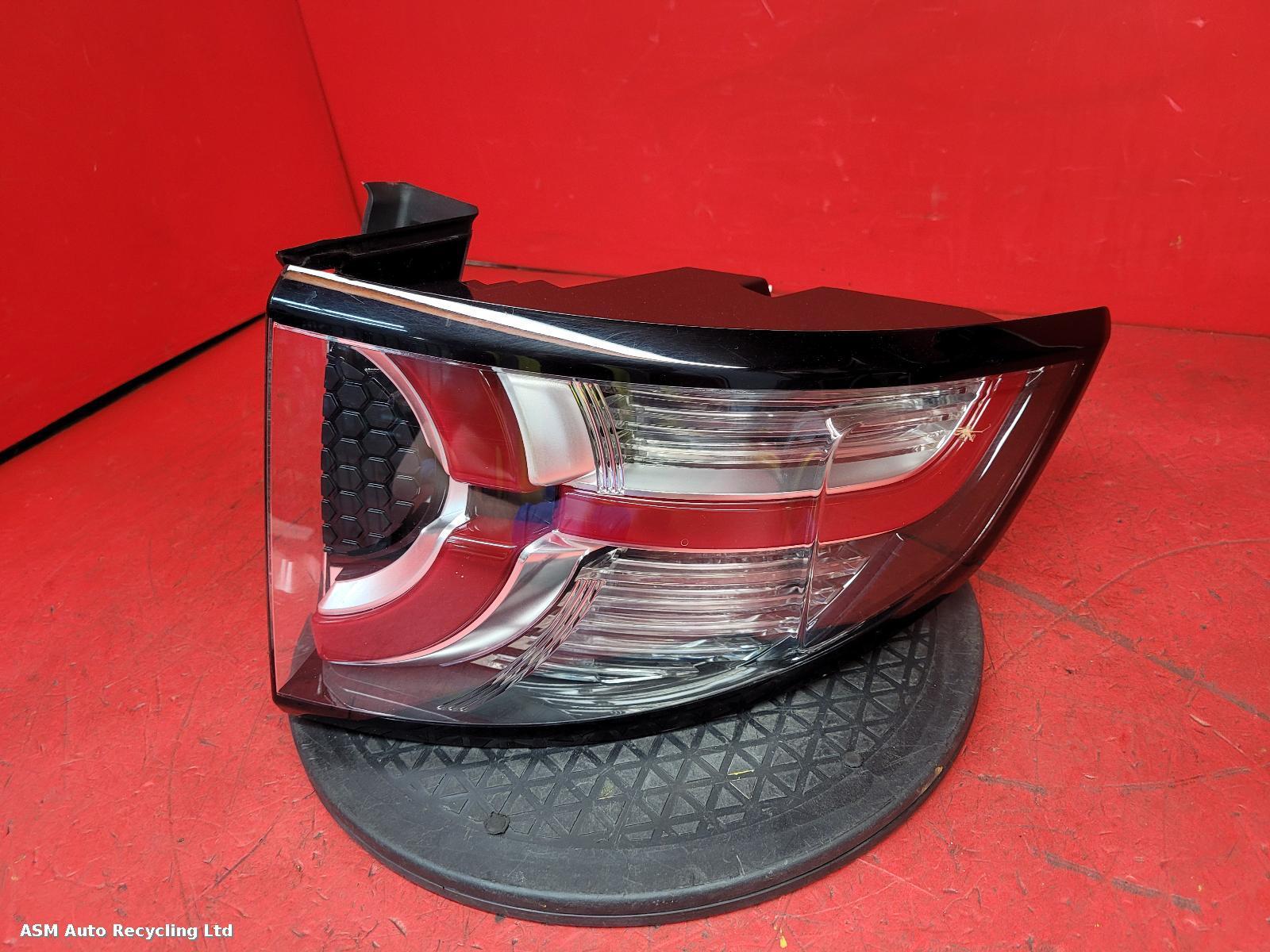 View Auto part R Taillight Land Rover Discovery Sport 2015