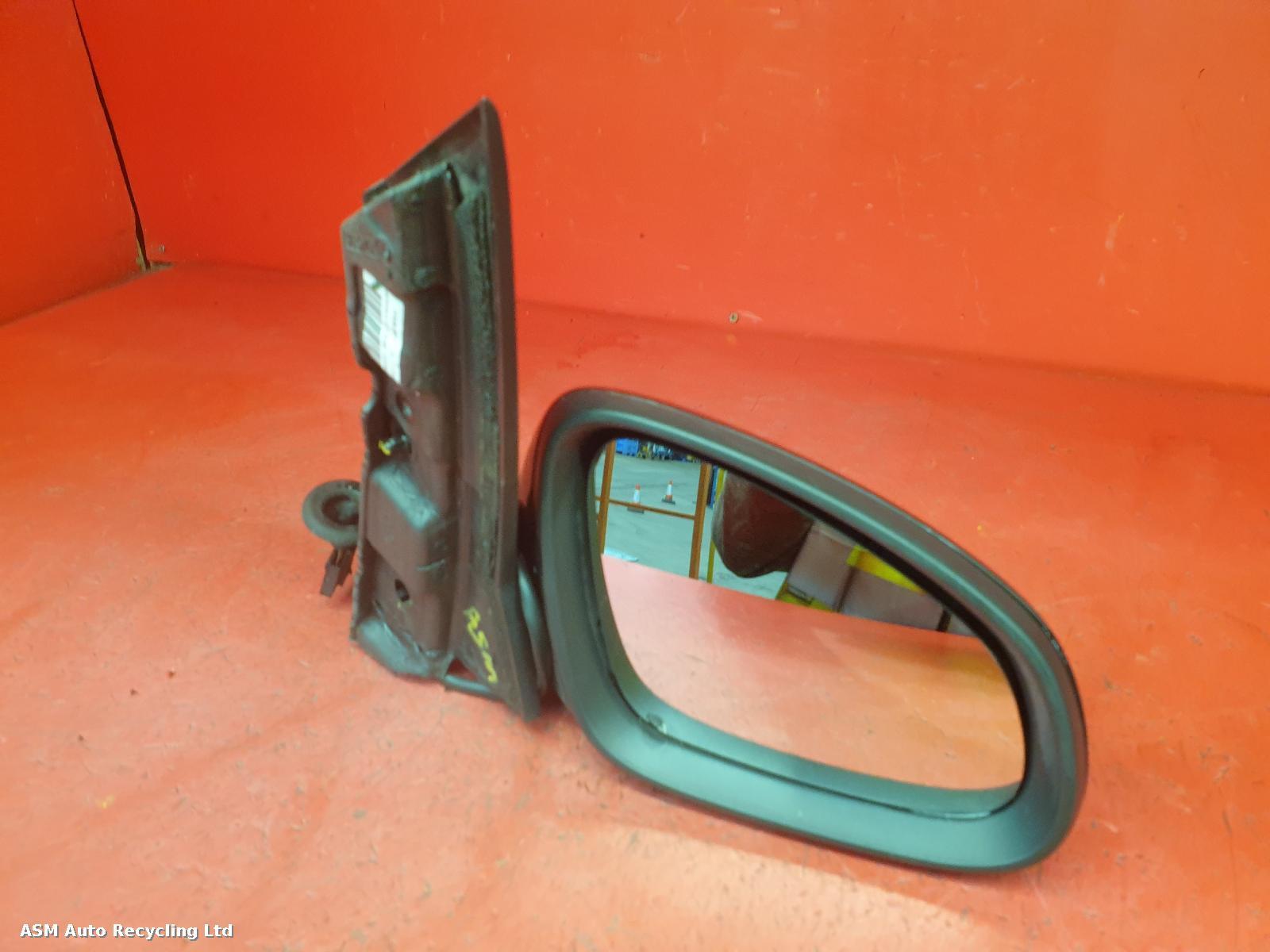 View Auto part R Door Mirror Vauxhall Astra 2010