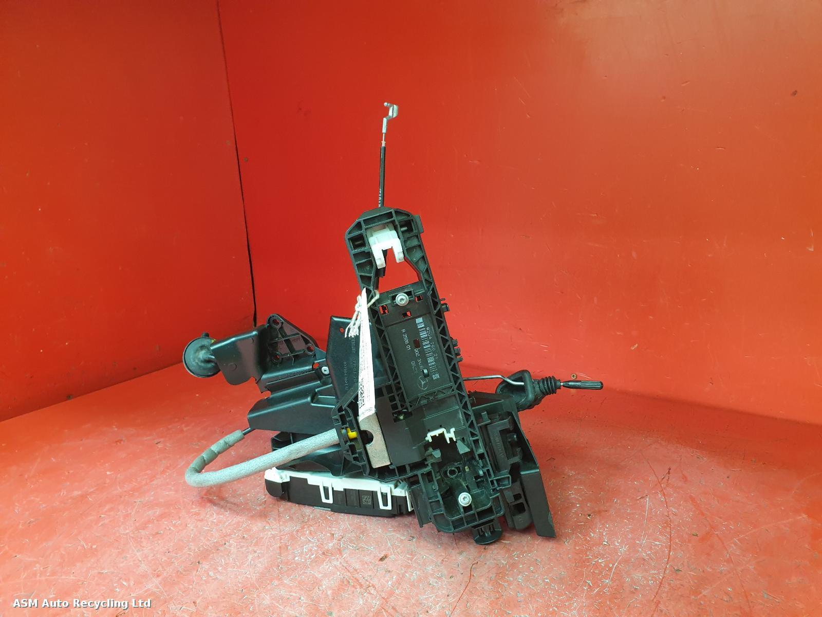 View Auto part Door Lock Assembly Mercedes C Class 2012