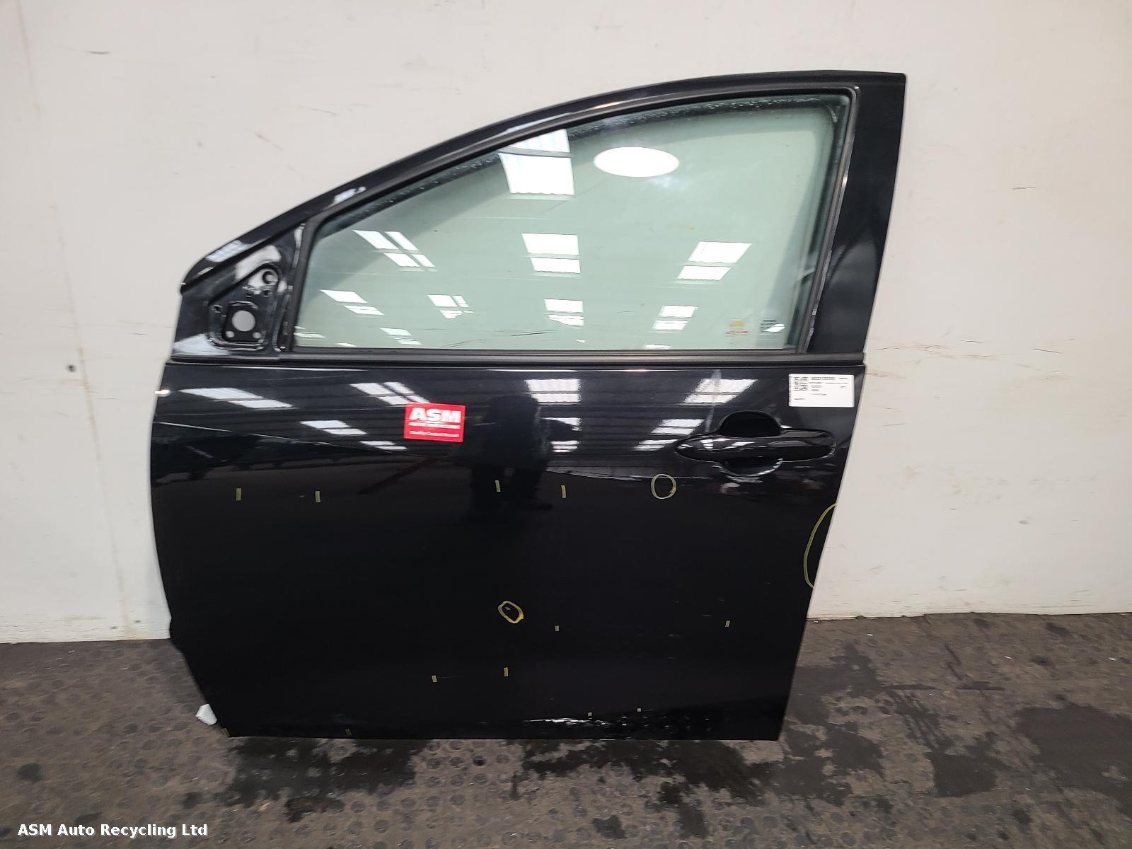 View Auto part L Front Door Toyota Yaris 2021
