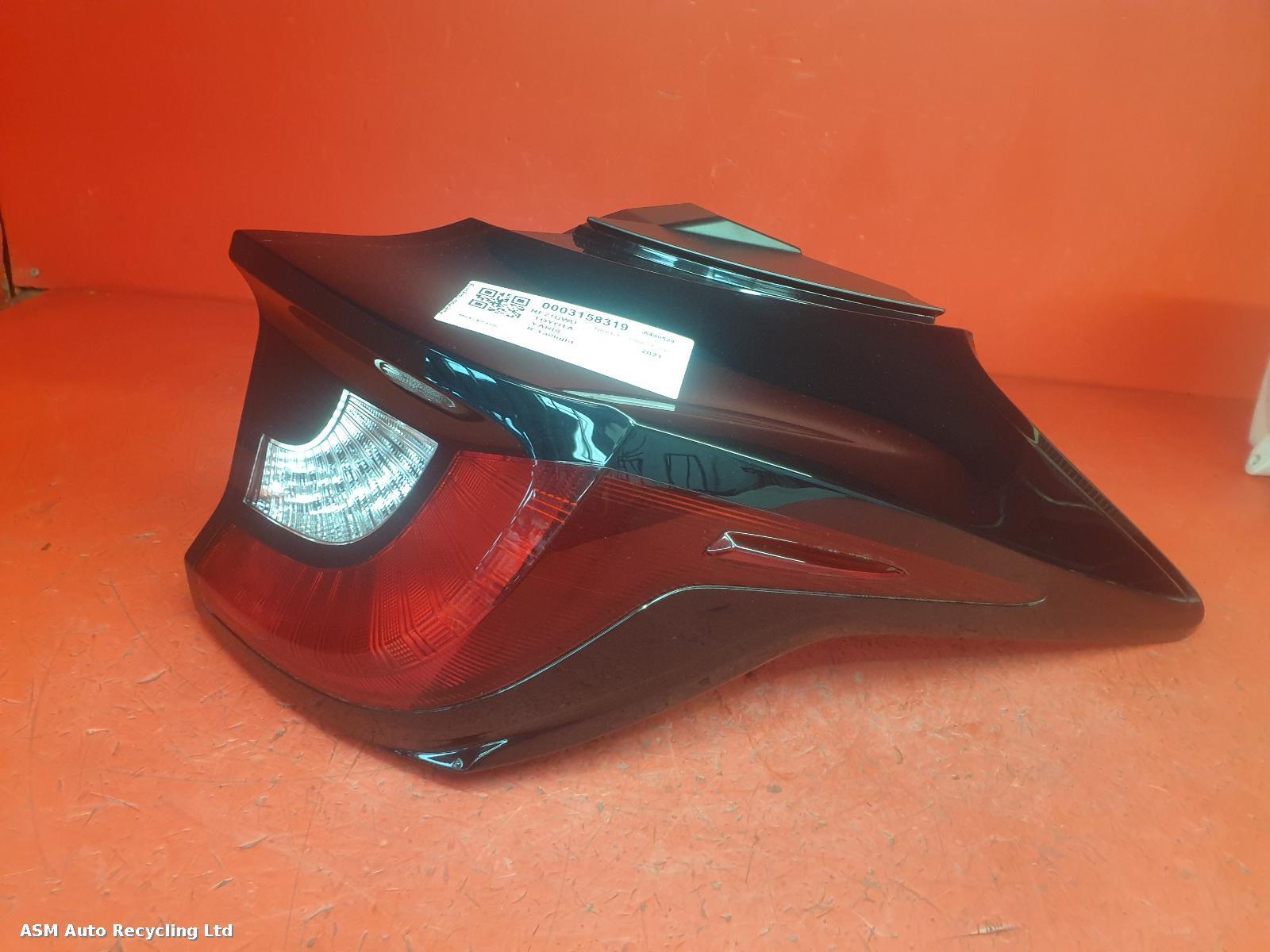 View Auto part R Taillight Toyota Yaris 2021