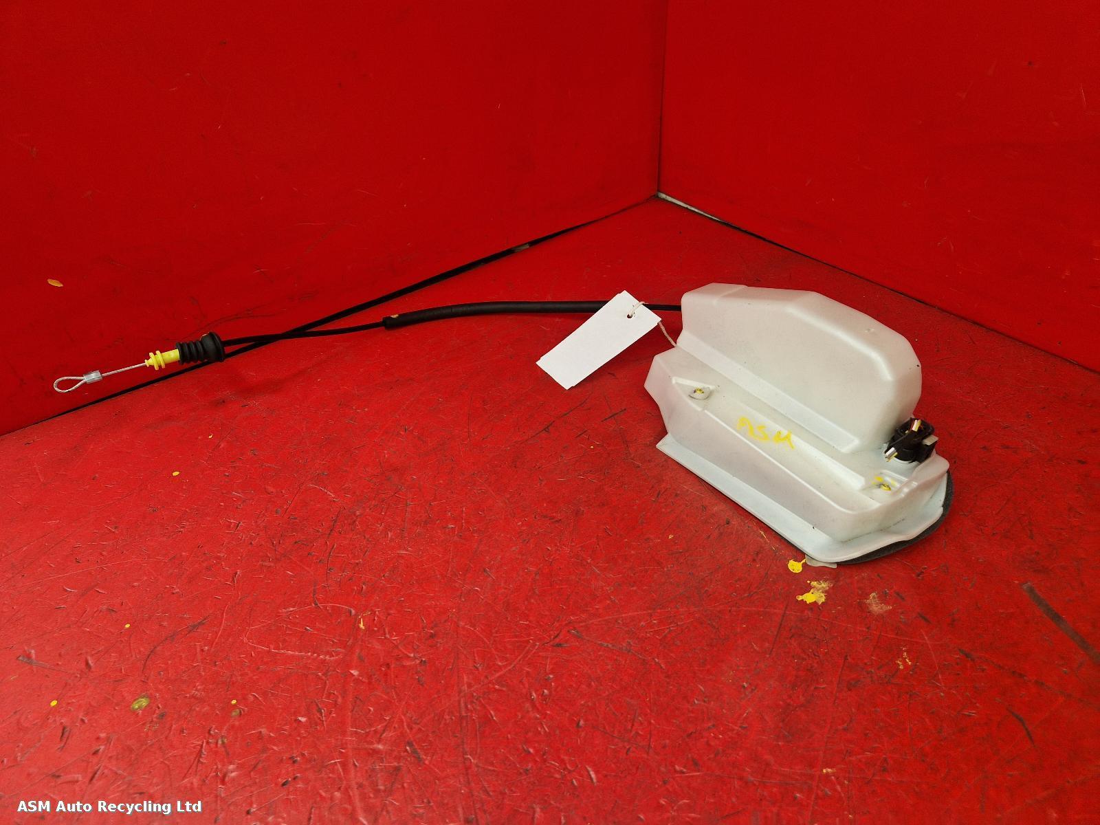 View Auto part Door Lock Assembly Tesla Model Y 2022