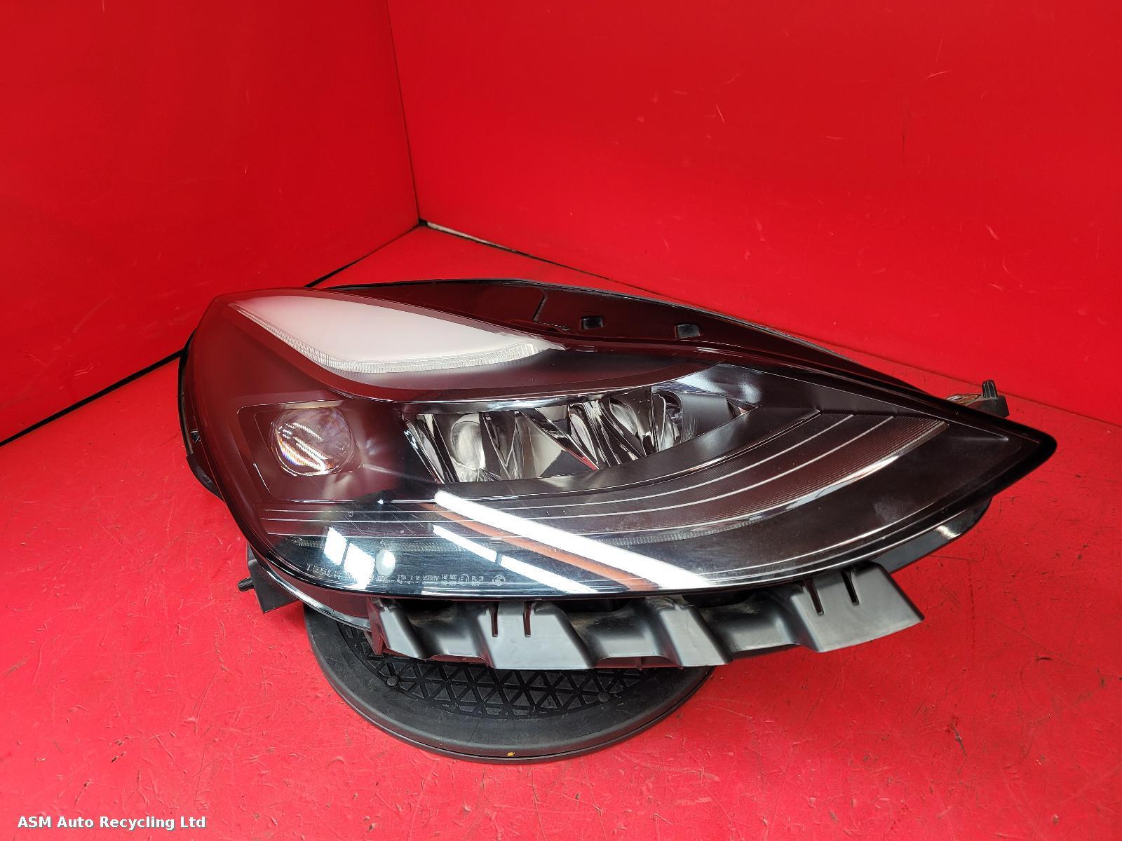 View Auto part R Headlamp Tesla Model Y 2022