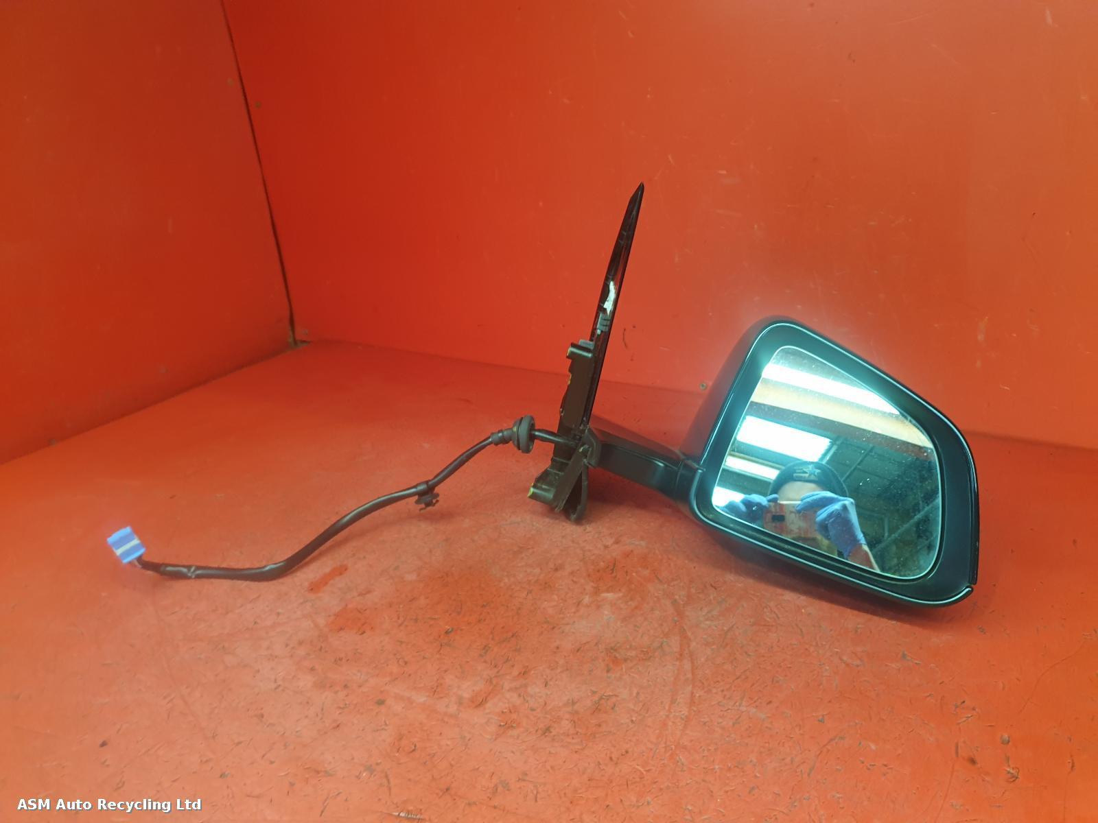 View Auto part R Door Mirror Tesla Model Y 2022