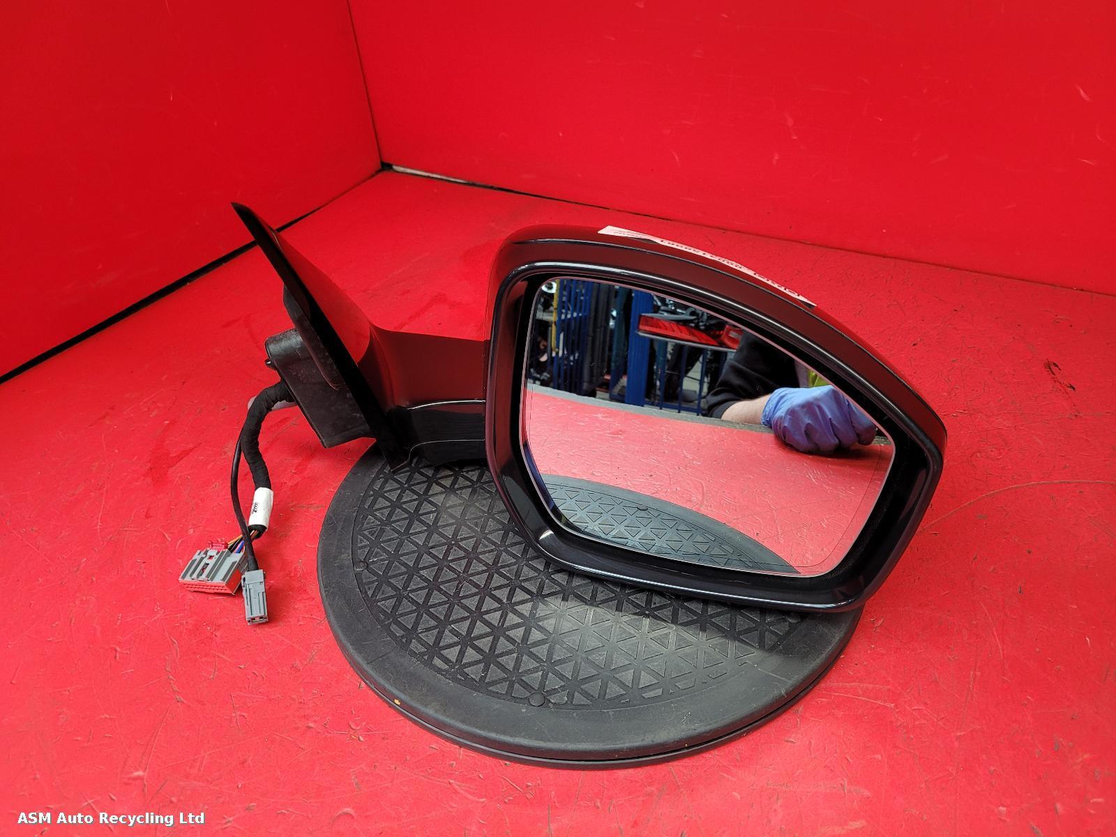 View Auto part R Door Mirror Jaguar F-pace 2016