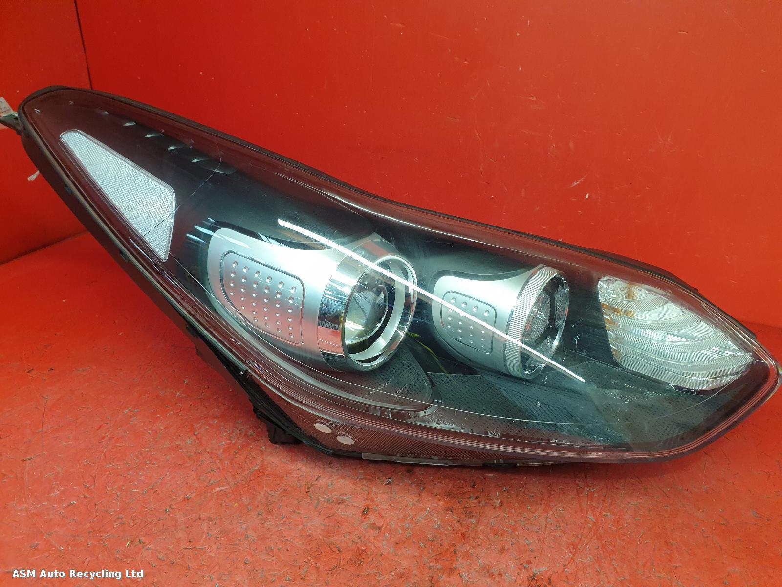 View Auto part R Headlamp Kia Sportage 2017