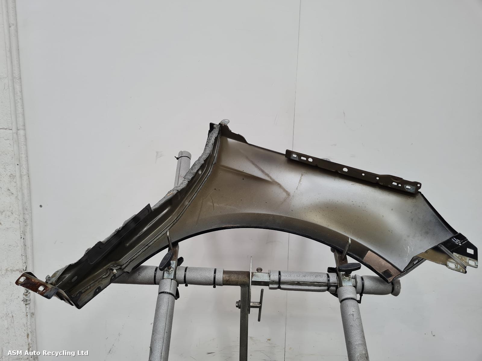 View Auto part L Wing Ford Edge 2018