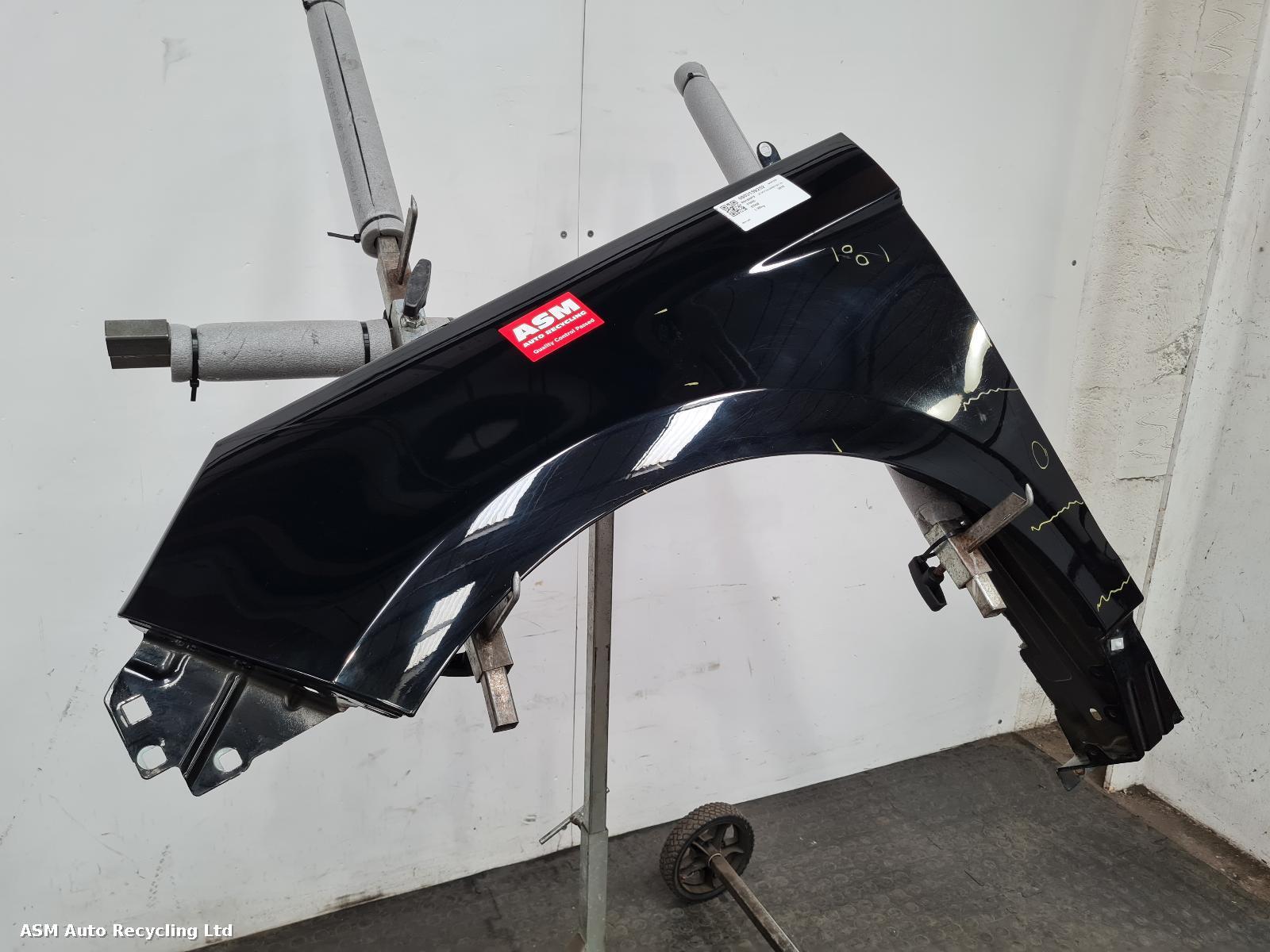 View Auto part L Wing Ford Edge 2018