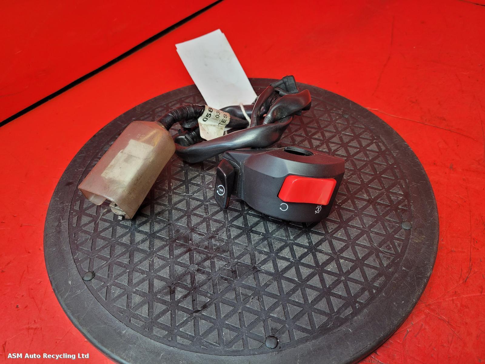 View Auto part RH Switch Gear Honda Cbr 650 Ra-k 2021
