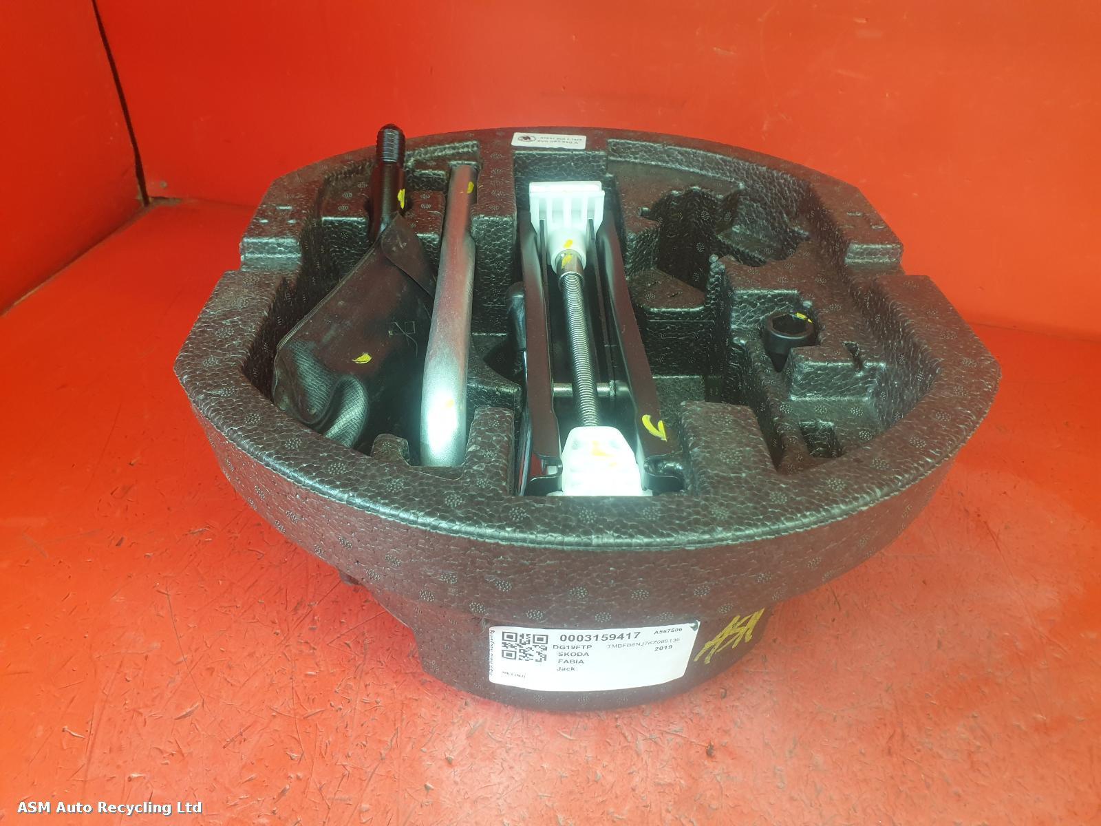 View Auto part Jack Skoda Fabia 2019
