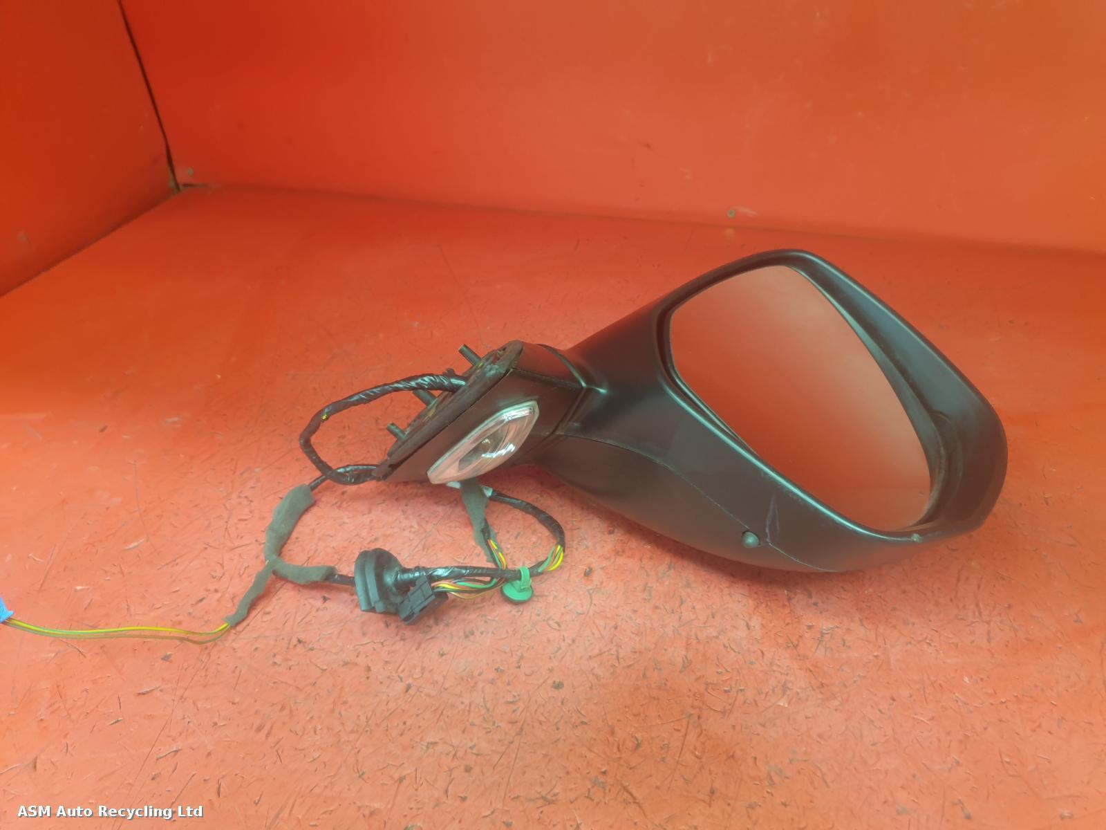 View Auto part R Door Mirror Citroen C4 Picasso 2010