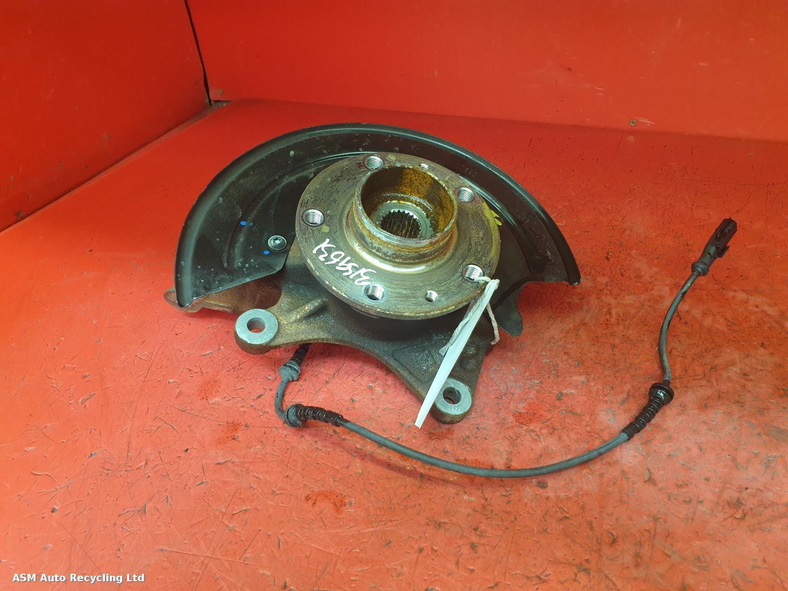 View Auto part LF Hub/Stub Axle Assembly Dacia Duster 2023