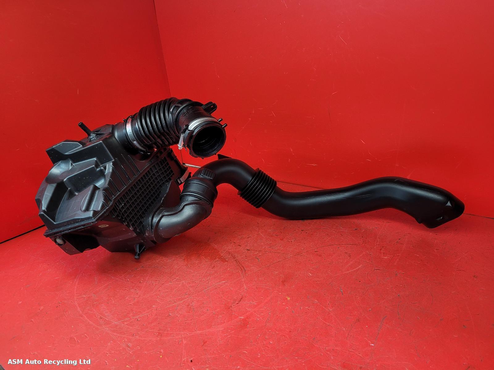 View Auto part Air Cleaner/Box Dacia Duster 2023