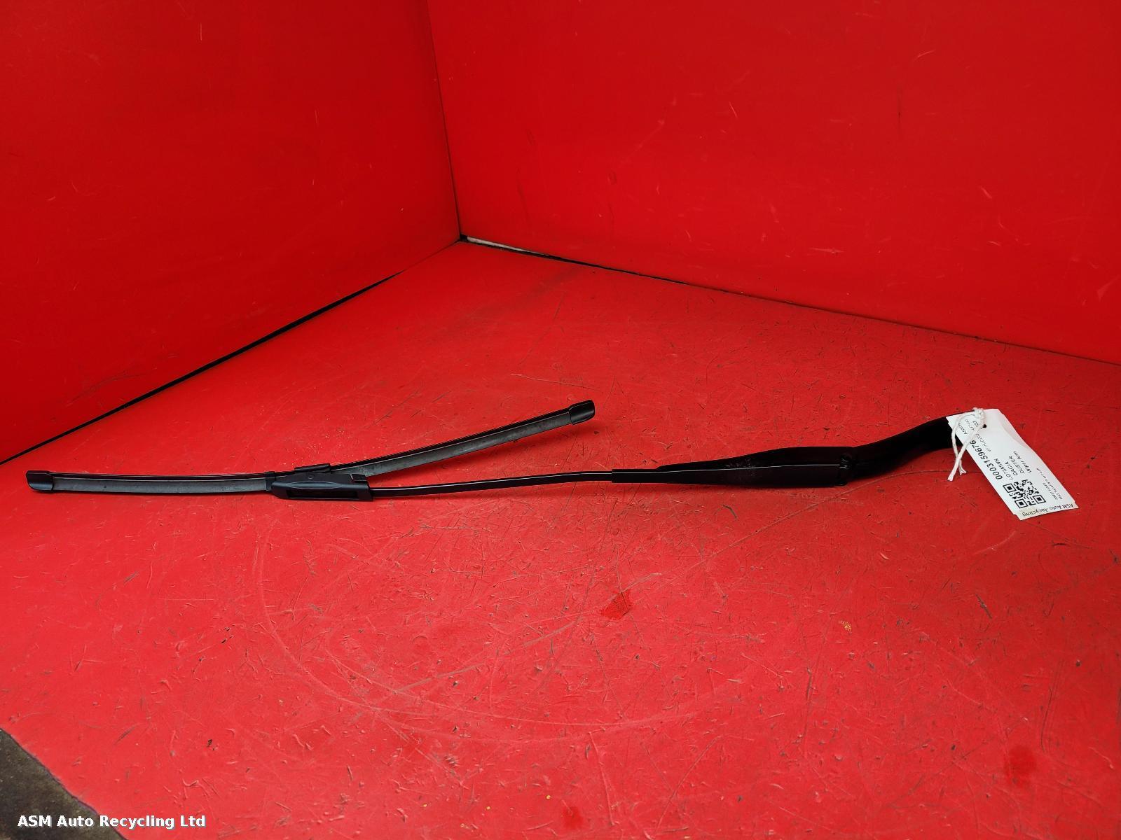 View Auto part Wiper Arm Dacia Duster 2023