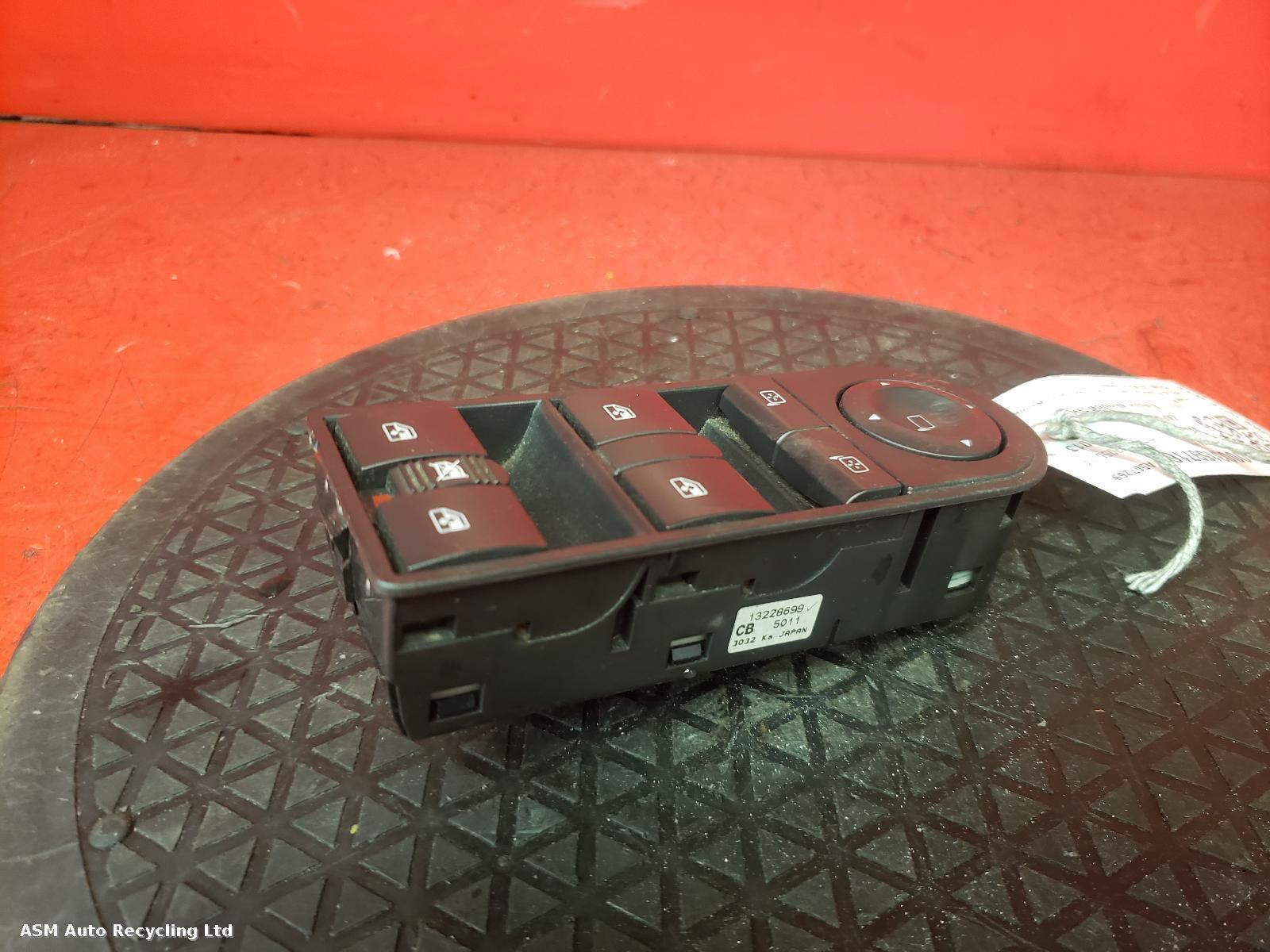 View Auto part Elect. Window Switch Vauxhall Zafira 2013
