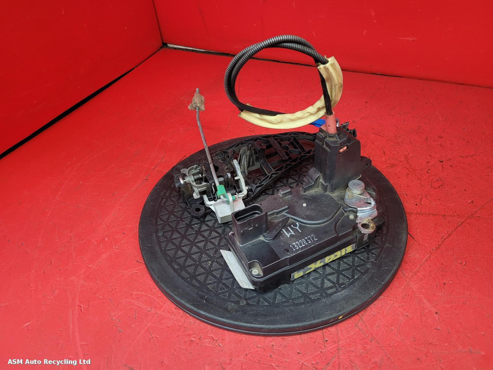 View Auto part Door Lock Assembly Vauxhall Zafira 2011