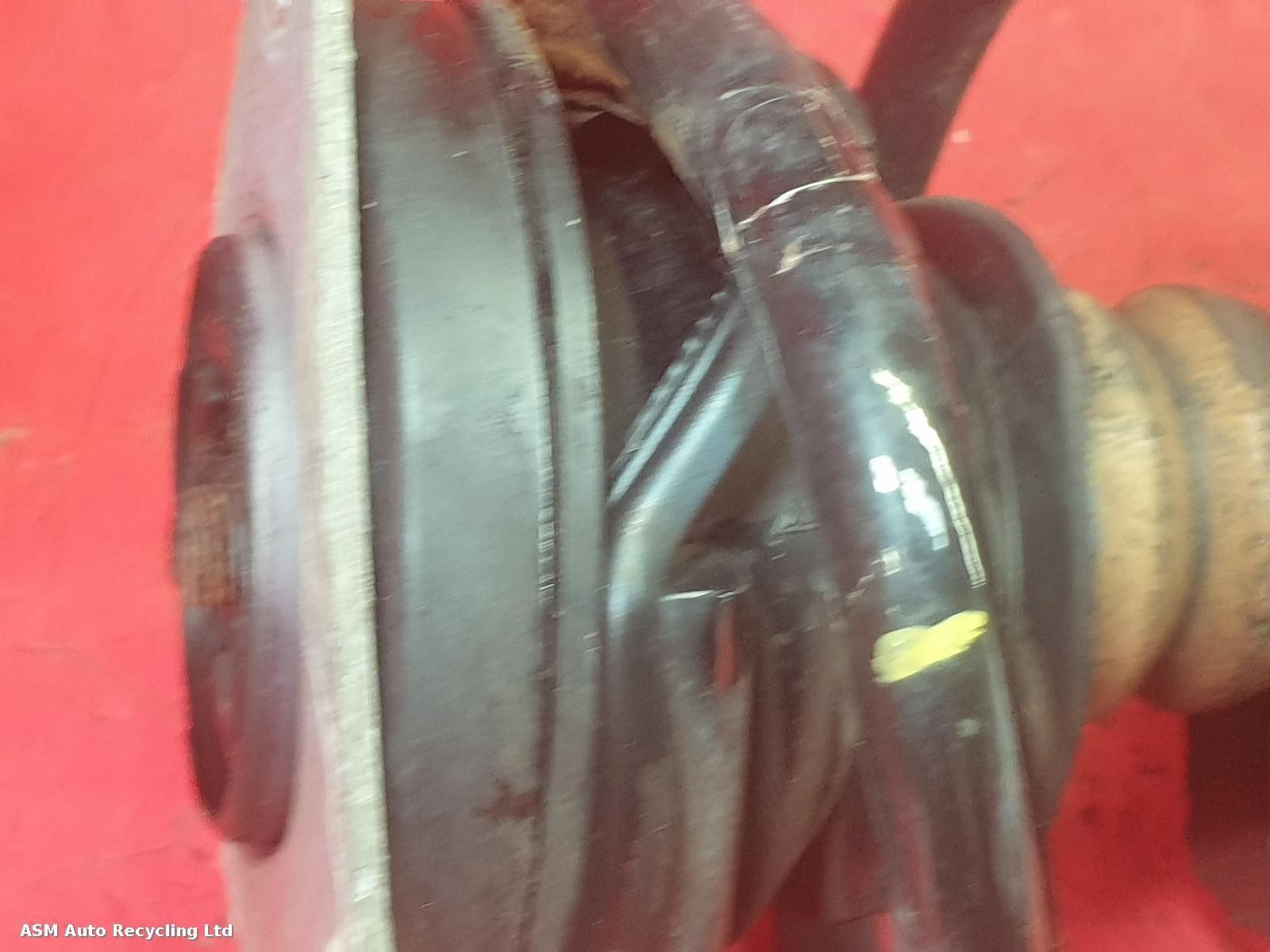 View Auto part RF Strut Renault Captur 2014
