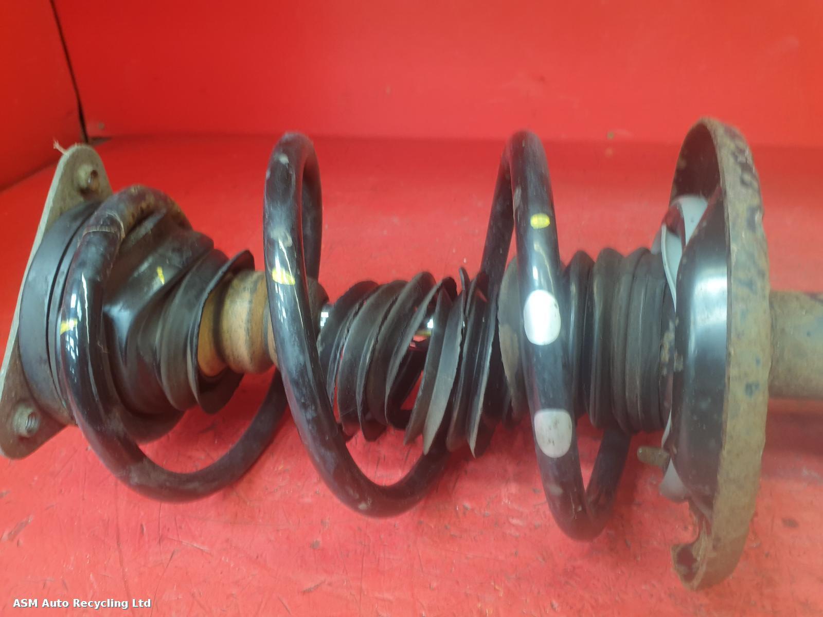 View Auto part RF Strut Renault Captur 2014