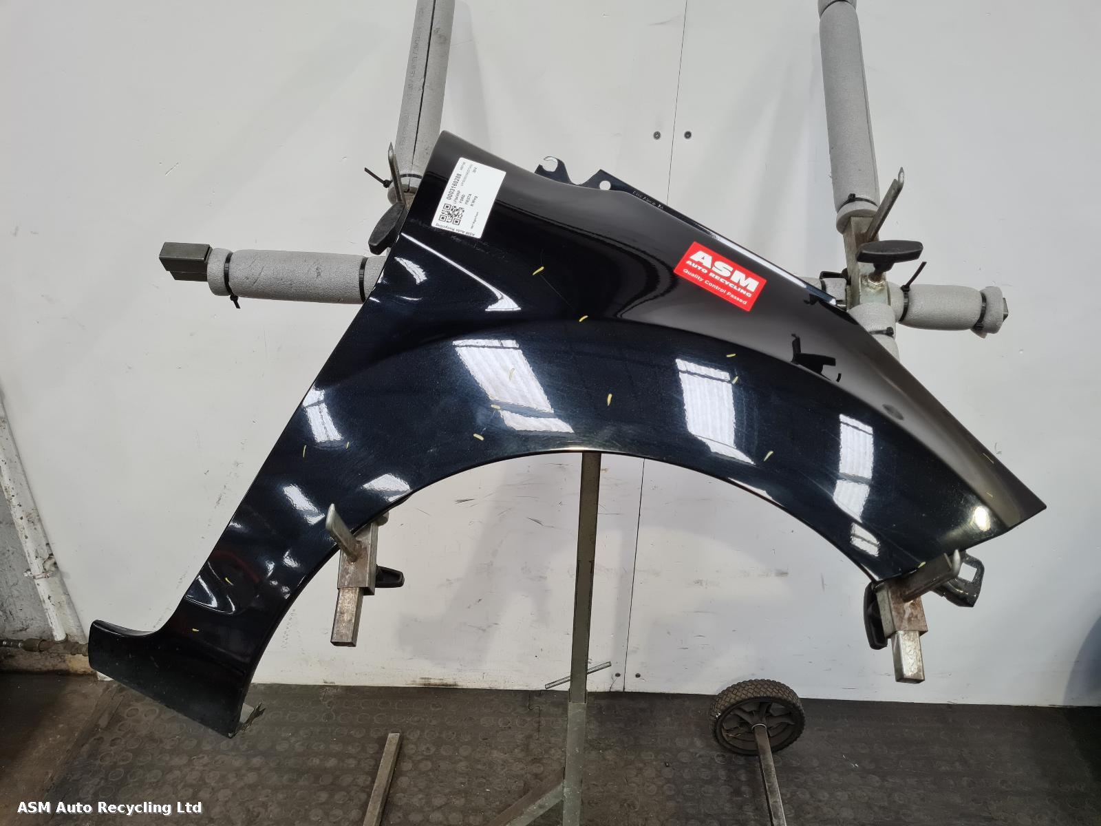 View Auto part R Wing Ford Fiesta 2014