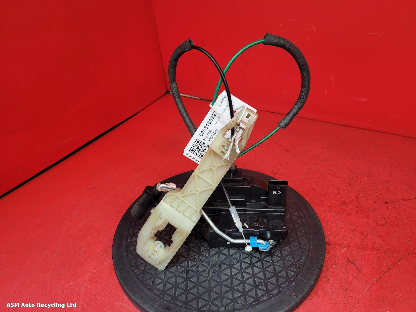 View Auto part Door Lock Assembly Hyundai I20 2011