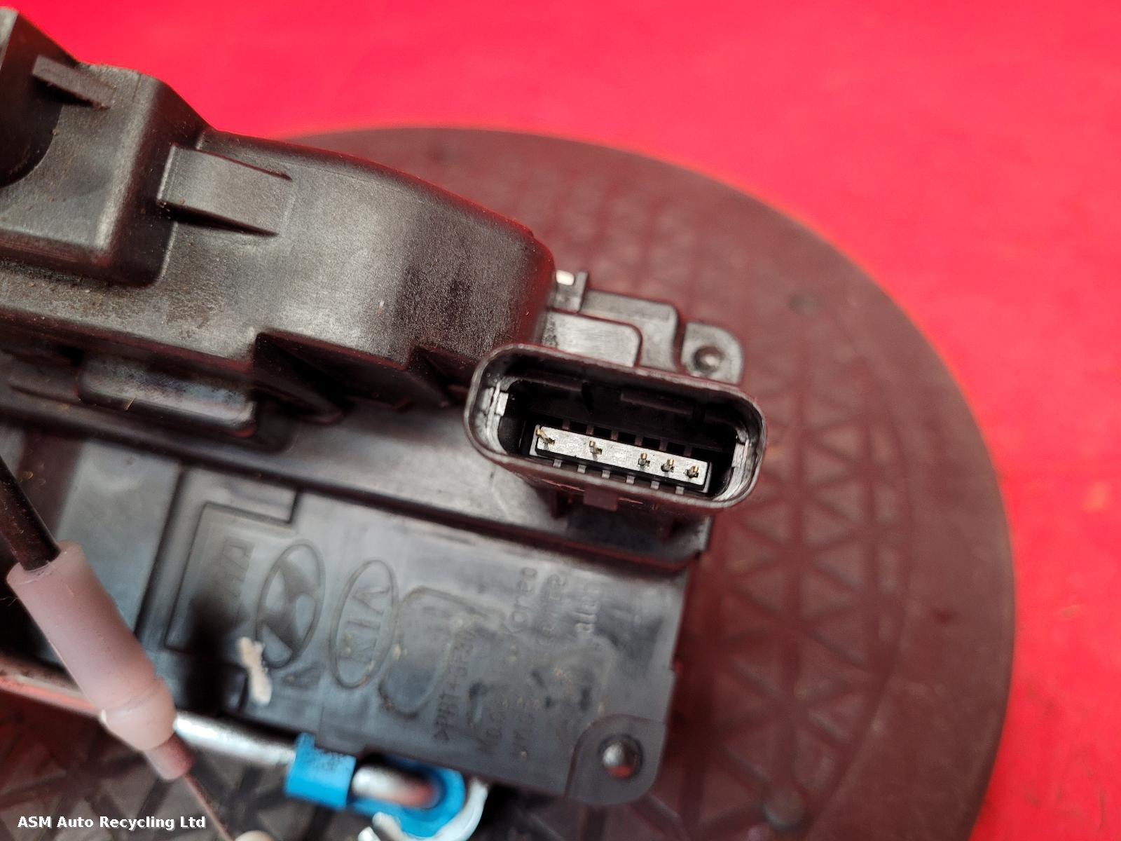 View Auto part Door Lock Assembly Hyundai I20 2011