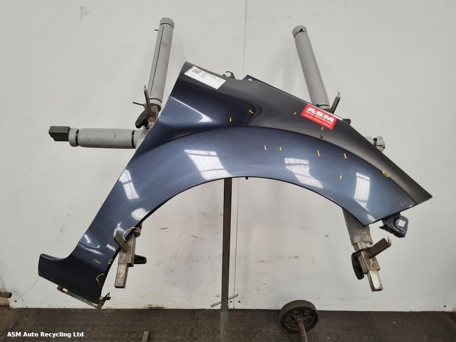View Auto part R Wing Ford Fiesta 2009