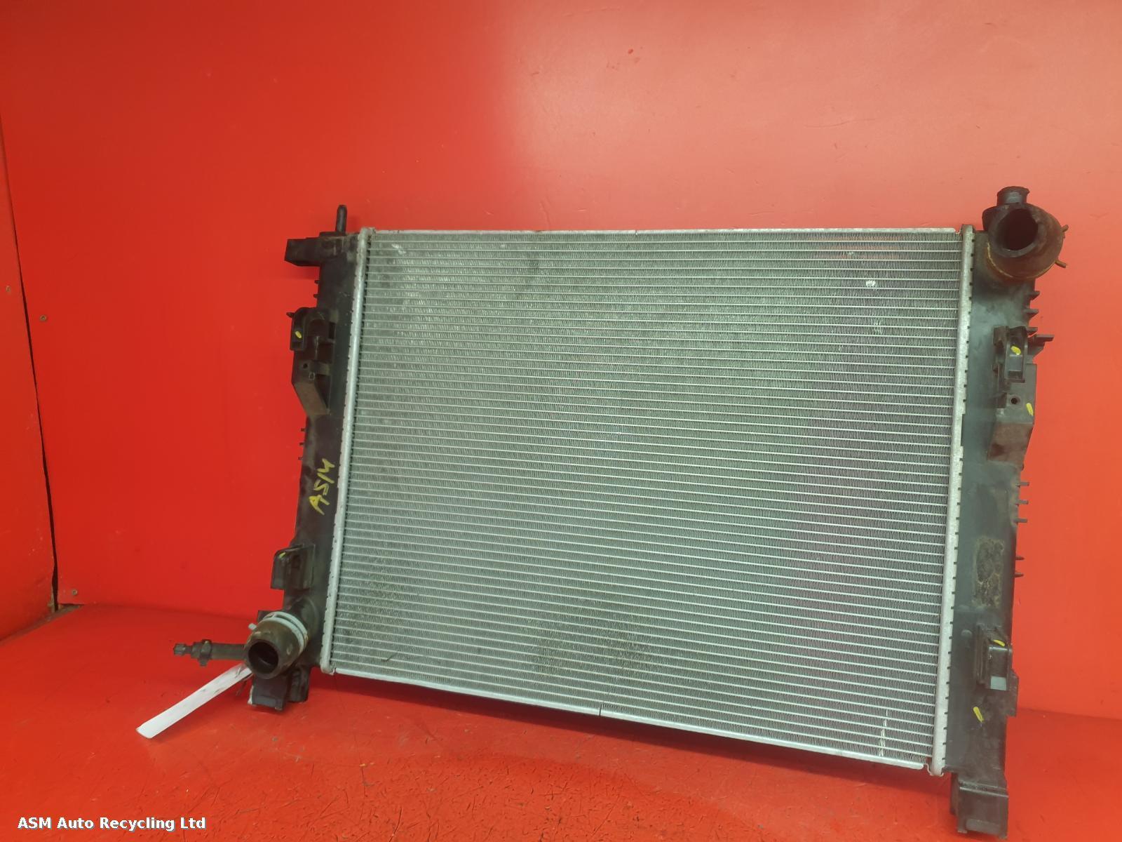 View Auto part Radiator Renault Clio 2014