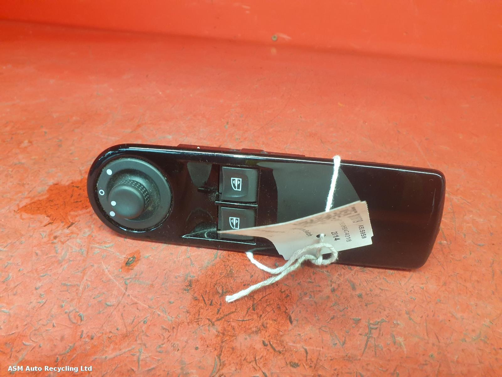 View Auto part Elect. Window Switch Renault Clio 2014