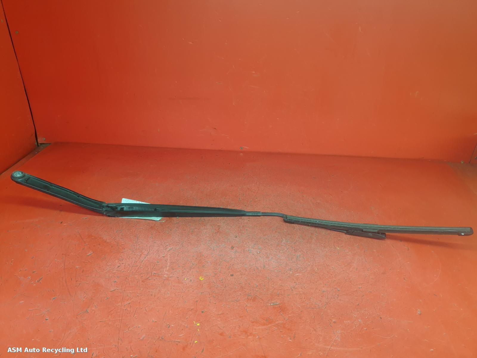 View Auto part Wiper Arm Renault Clio 2014