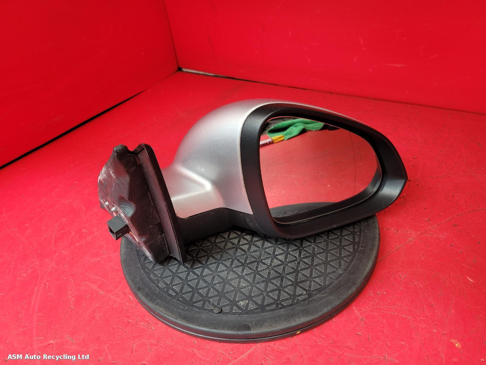 View Auto part R Door Mirror Vauxhall Insignia 2010