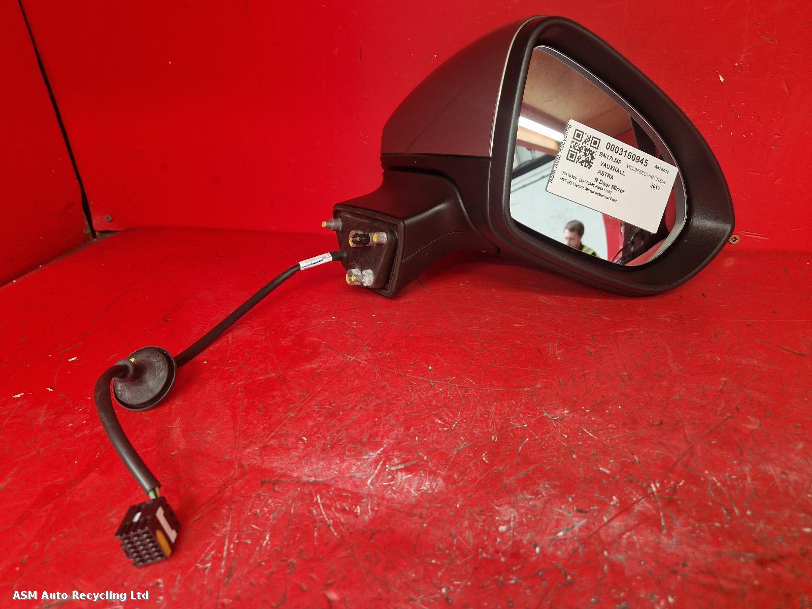 View Auto part R Door Mirror Vauxhall Astra 2017