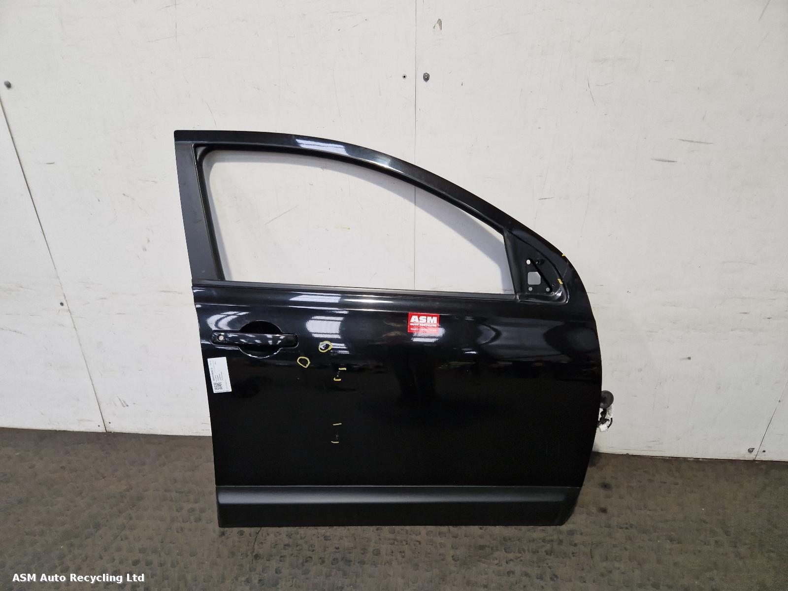 View Auto part R Front Door Nissan Qashqai 2012