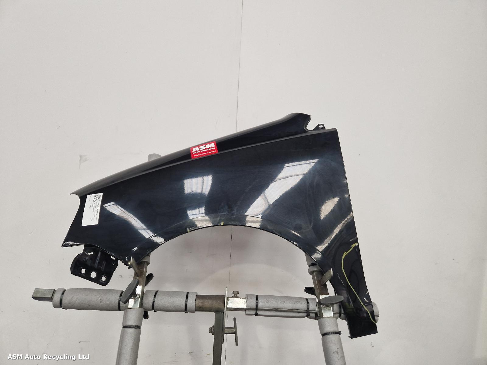 View Auto part L Wing Volkswagen Polo 2008