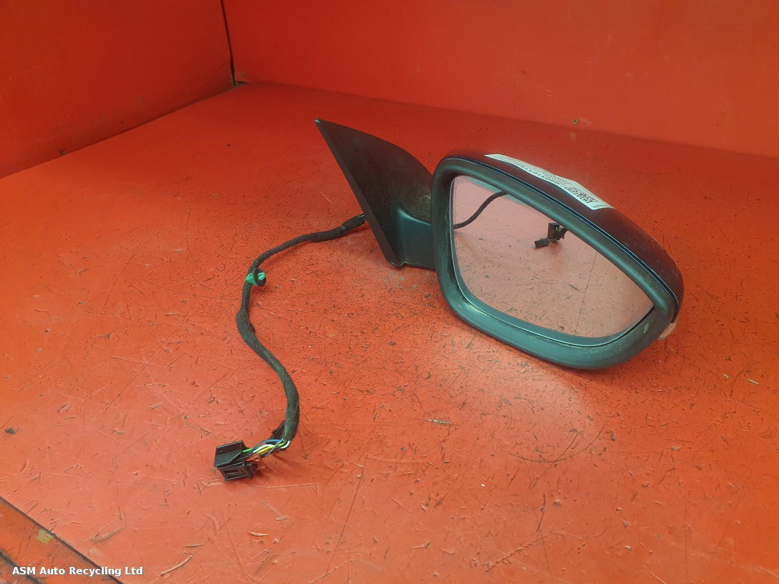 View Auto part R Door Mirror Volkswagen Passat Cc 2013