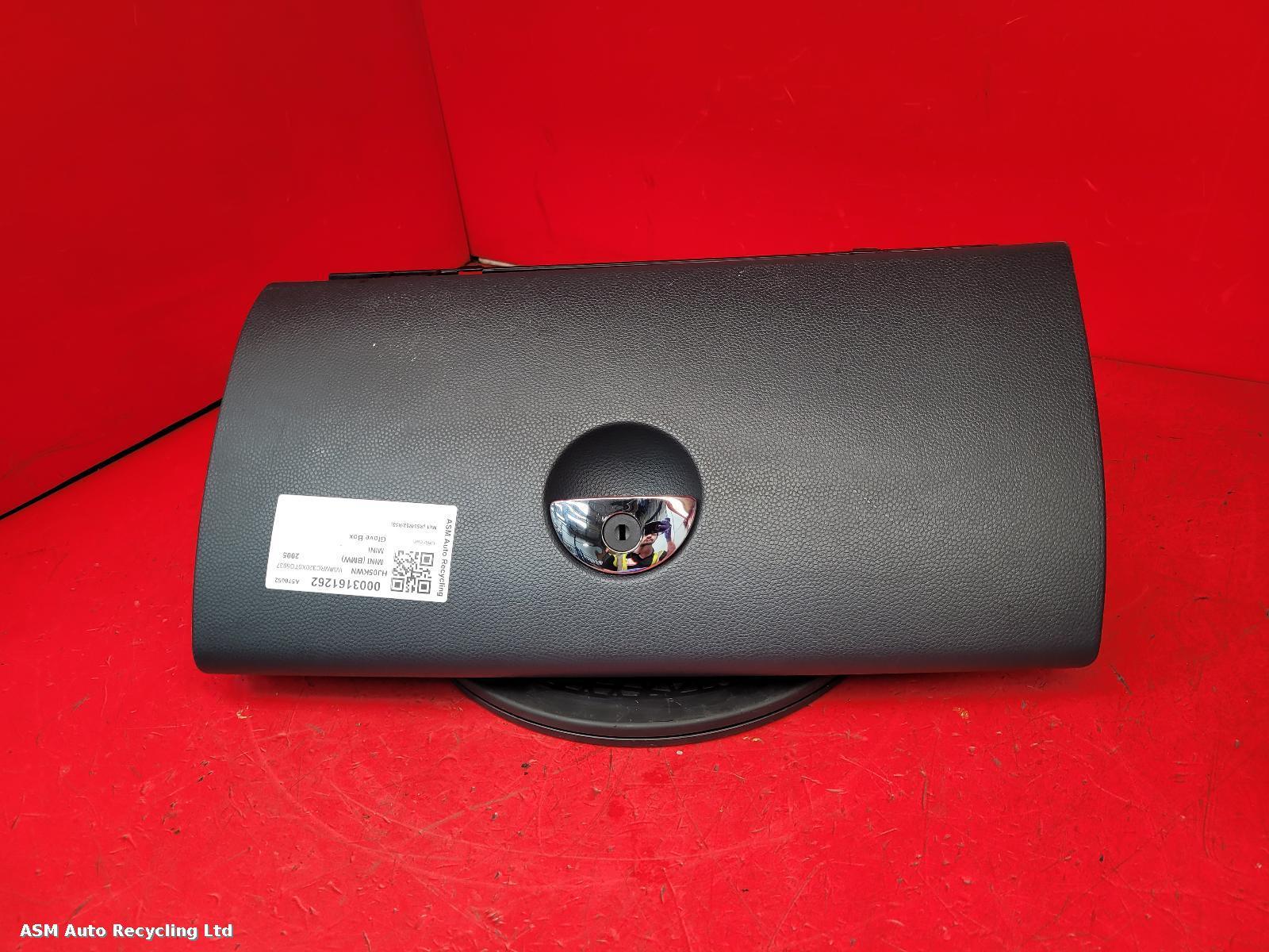 View Auto part Glove Box Mini (bmw) Mini 2005