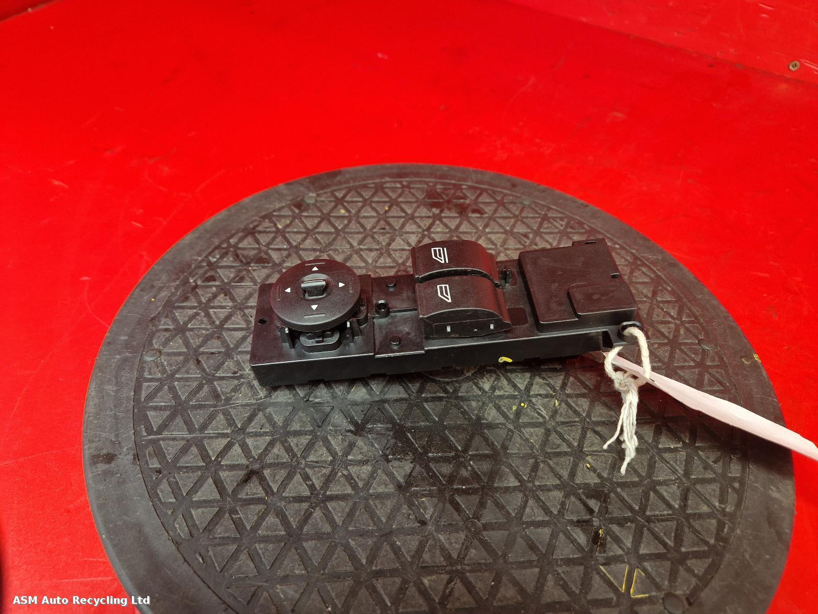 View Auto part Elect. Window Switch Ford Focus 2008