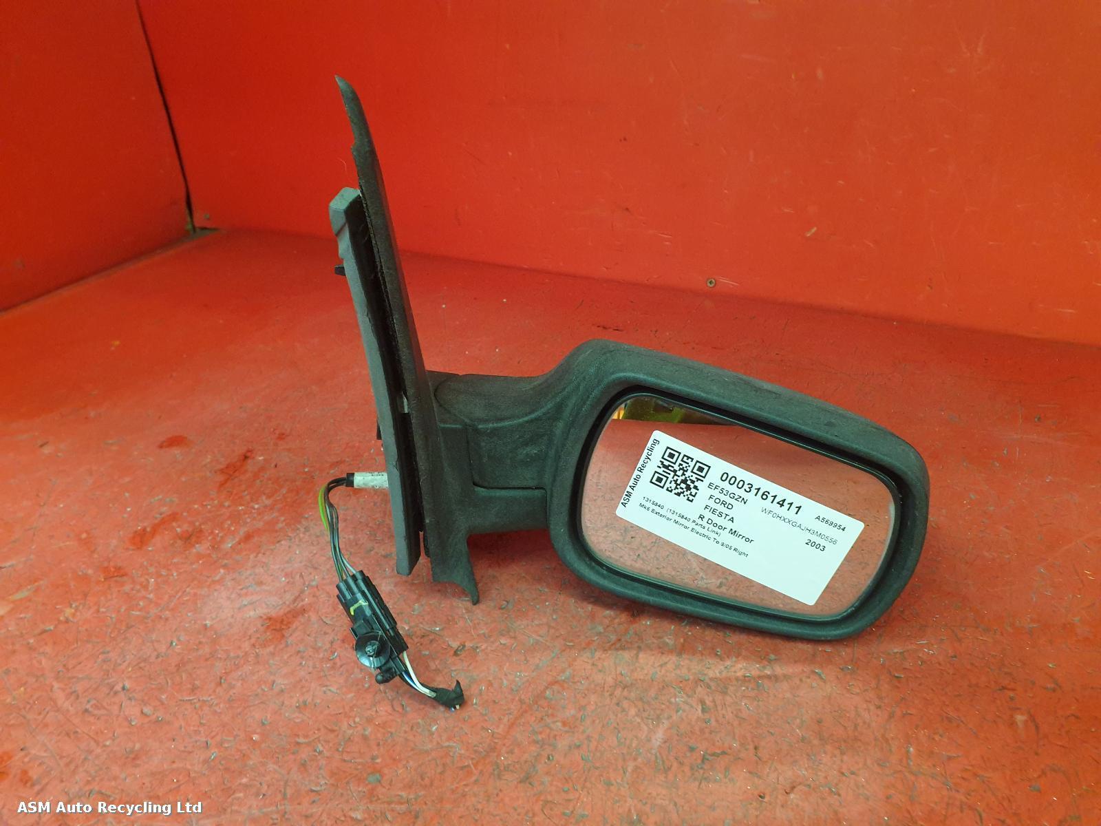 View Auto part R Door Mirror Ford Fiesta 2003