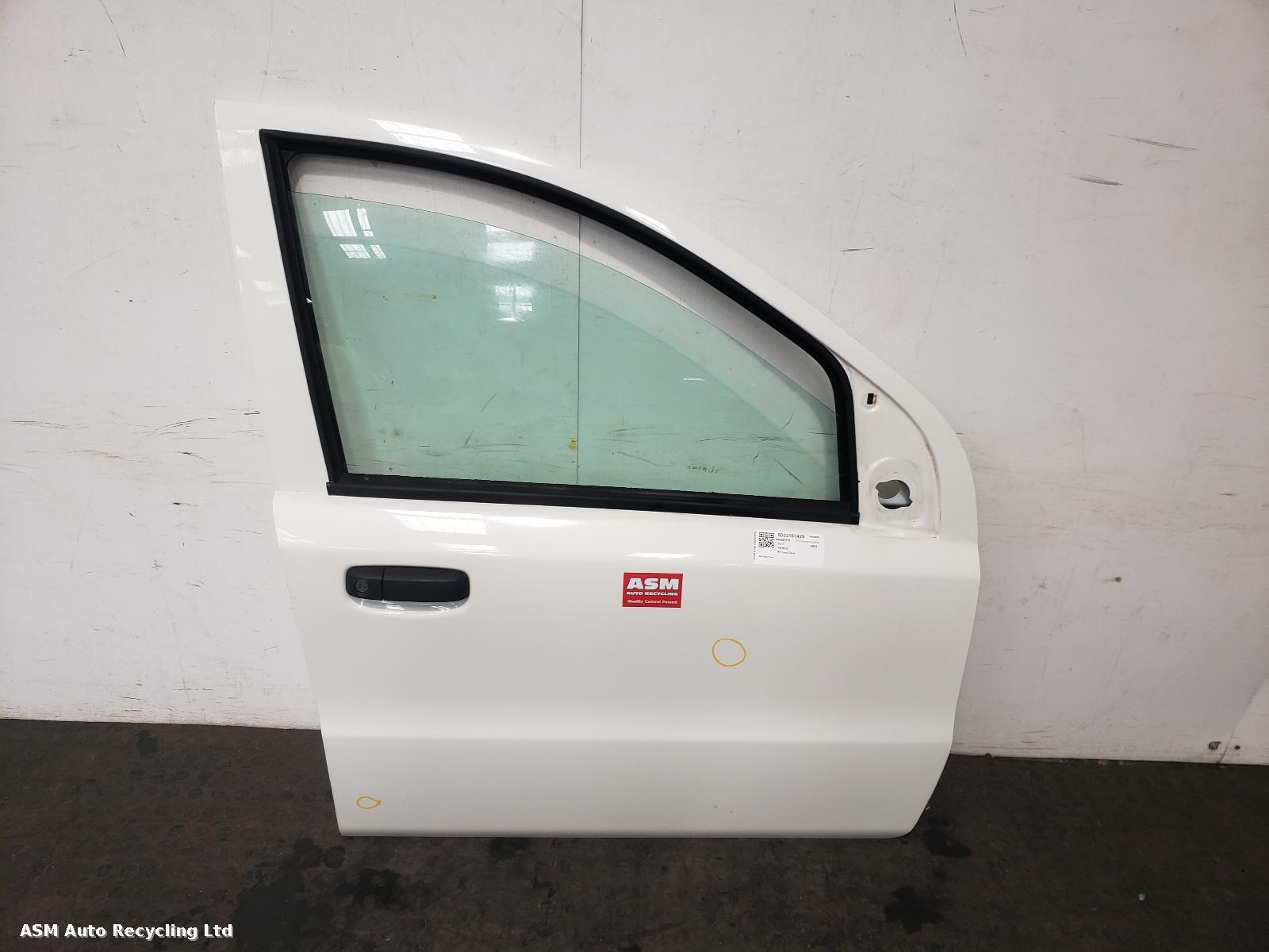 View Auto part R Front Door Fiat Panda 2009