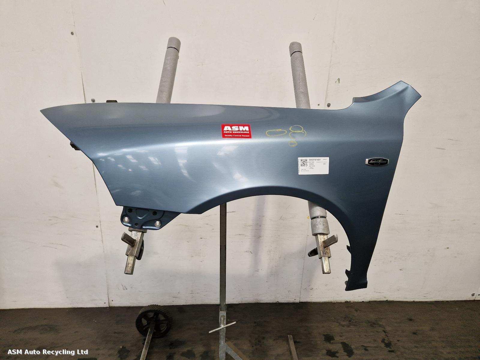 View Auto part L Wing Skoda Octavia 2007
