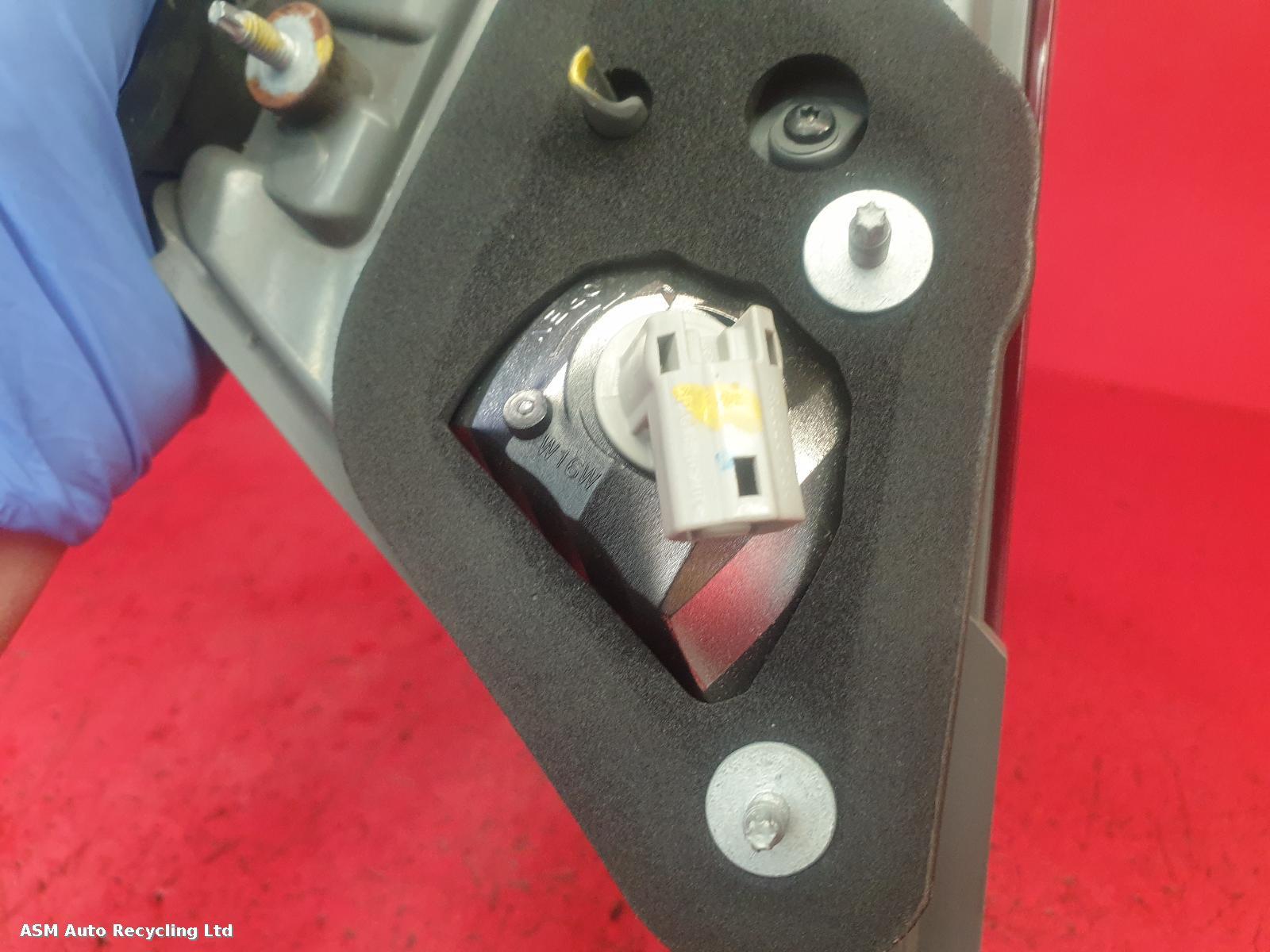 View Auto part Compressor Ford Fiesta 2010