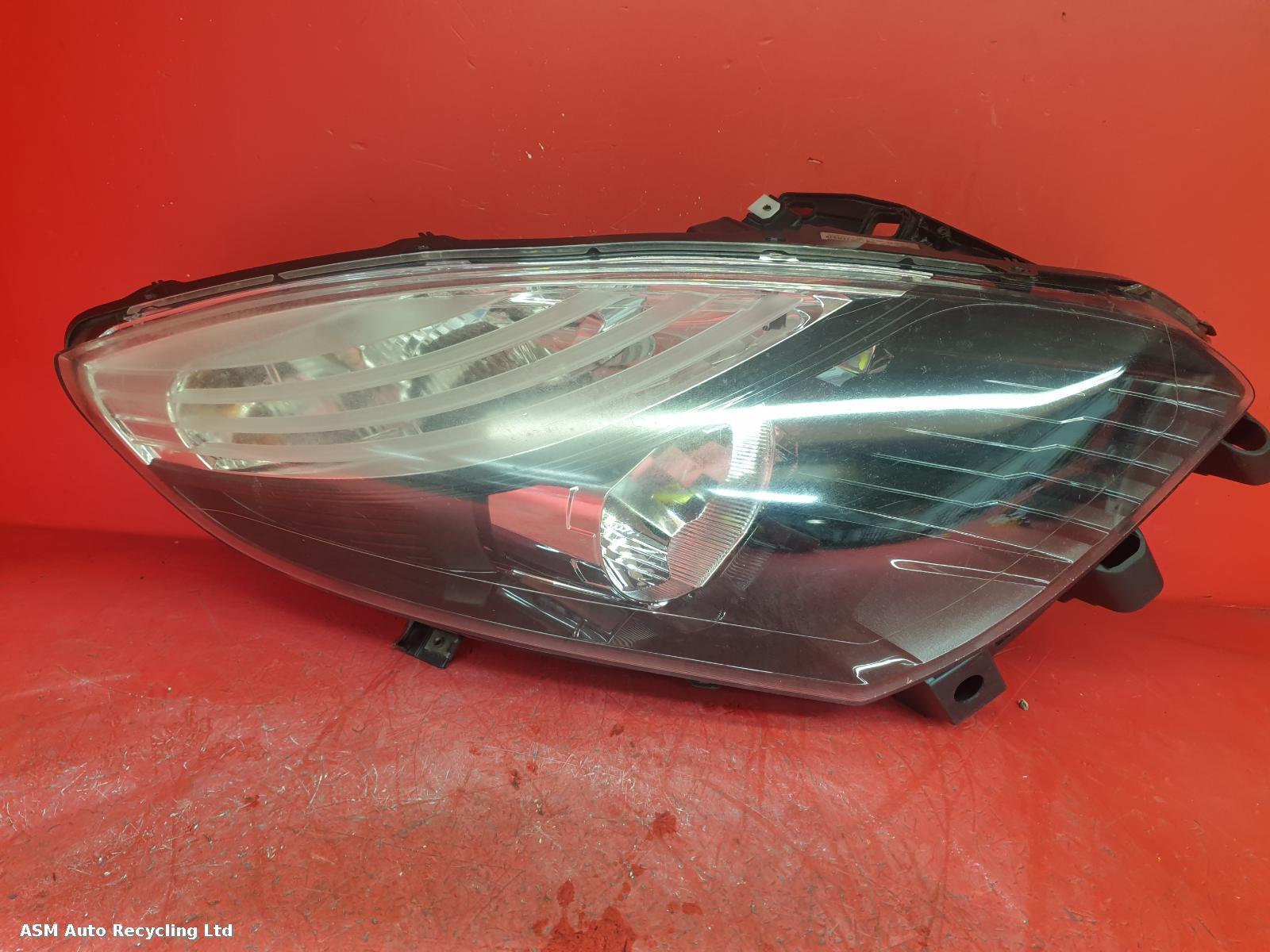 View Auto part R Headlamp Renault Scenic 2011
