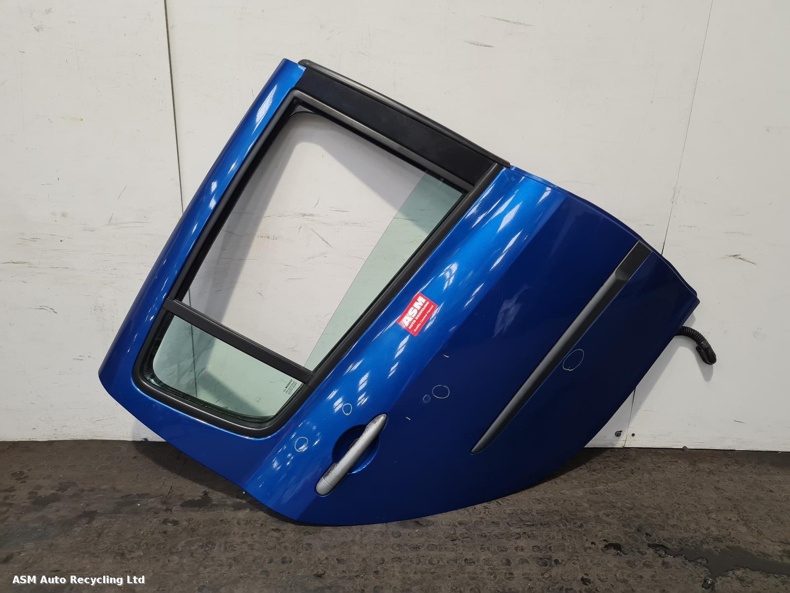 View Auto part R Rear Door Renault Clio 2007