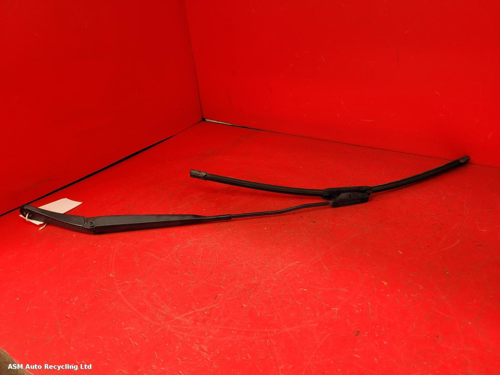 View Auto part Wiper Arm Renault Clio 2007