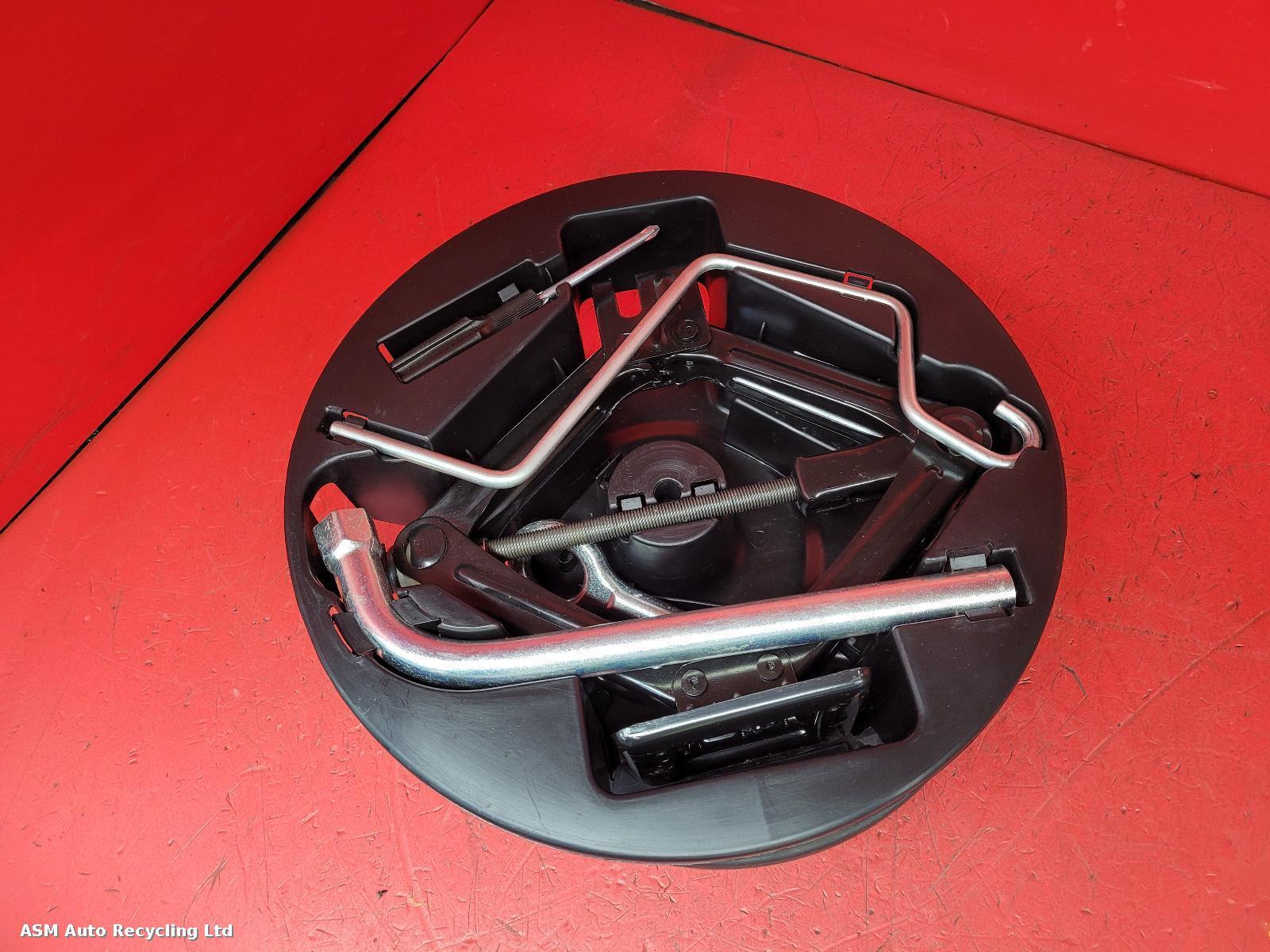 View Auto part Jack Fiat Panda 2009
