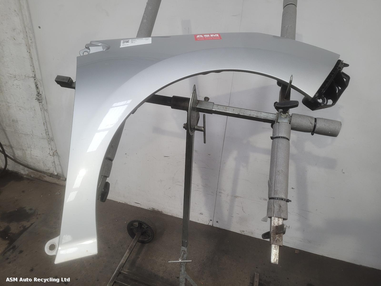 View Auto part R Wing Peugeot 308 2009