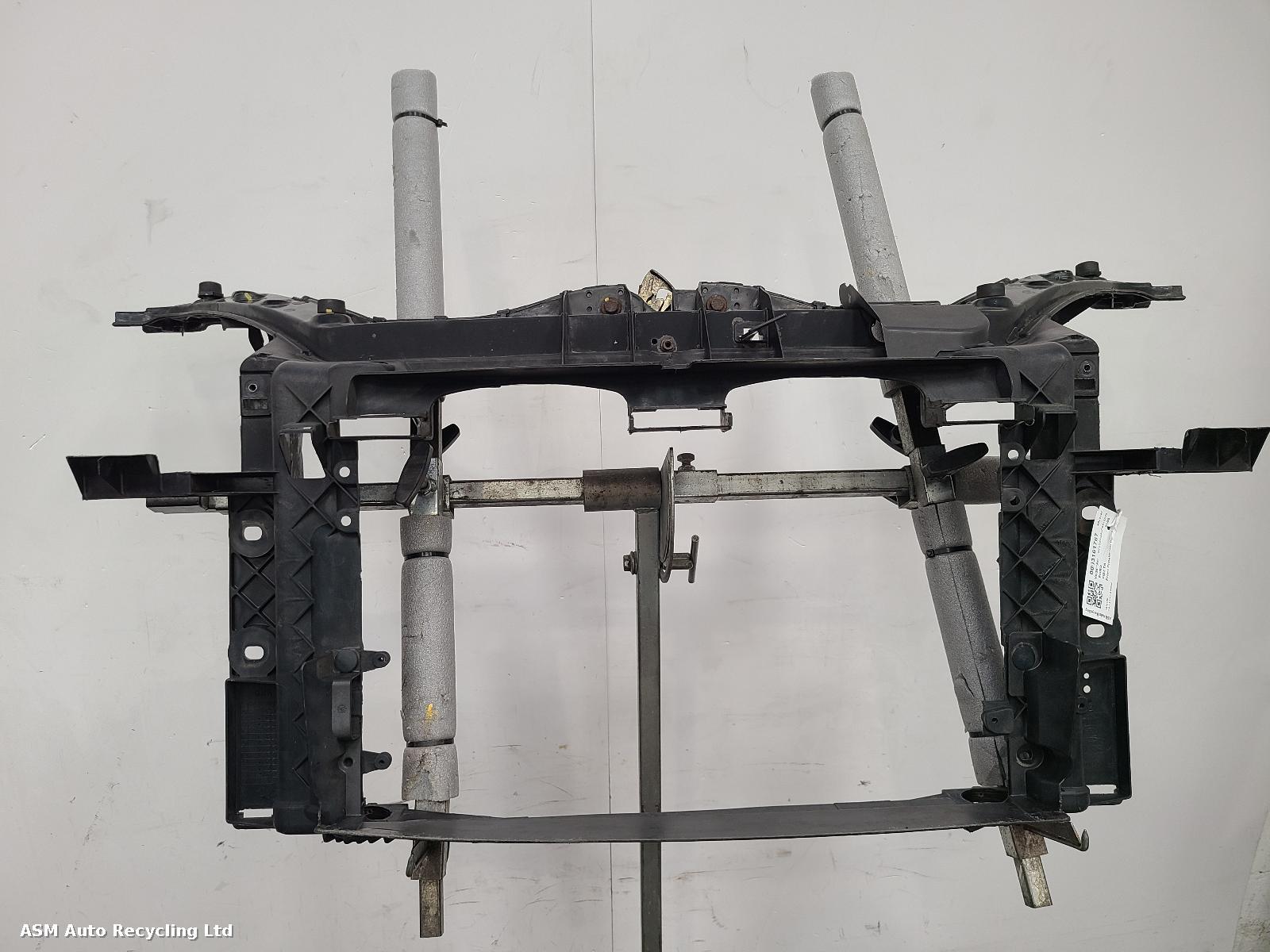 View Auto part Front Panel Ford Fiesta 2006