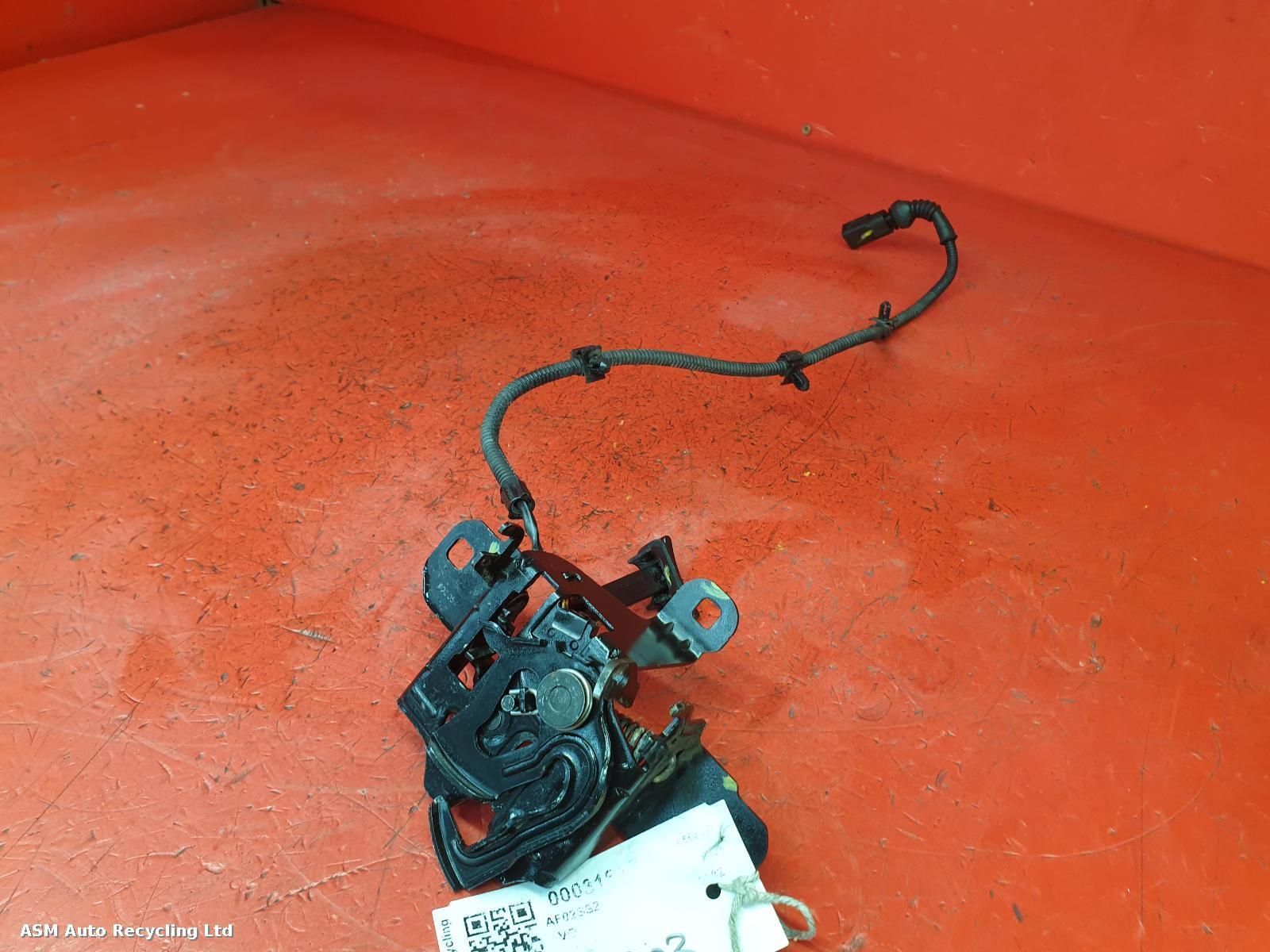 View Auto part Bonnet Latch Volkswagen Golf 2002