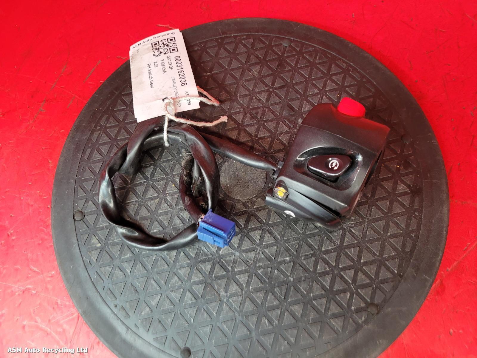 View Auto part RH Switch Gear Yamaha Xj6 2013